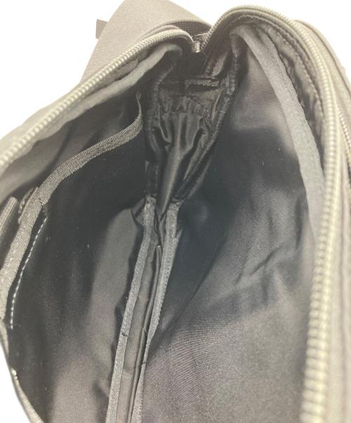 PORTER（ポーター）PORTER (ポーター) フラワーパターンショルダーバッグ ブラックの古着・服飾アイテム