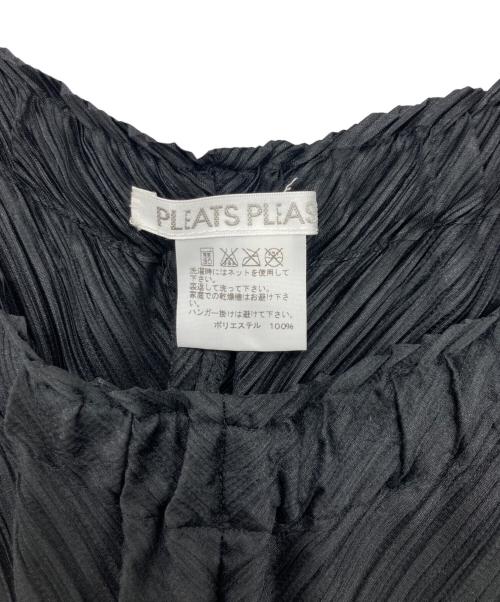 PLEATS PLEASE（プリーツプリーズ）PLEATS PLEASE (プリーツプリーズ) プリーツハーフパンツ ブラック サイズ:3の古着・服飾アイテム