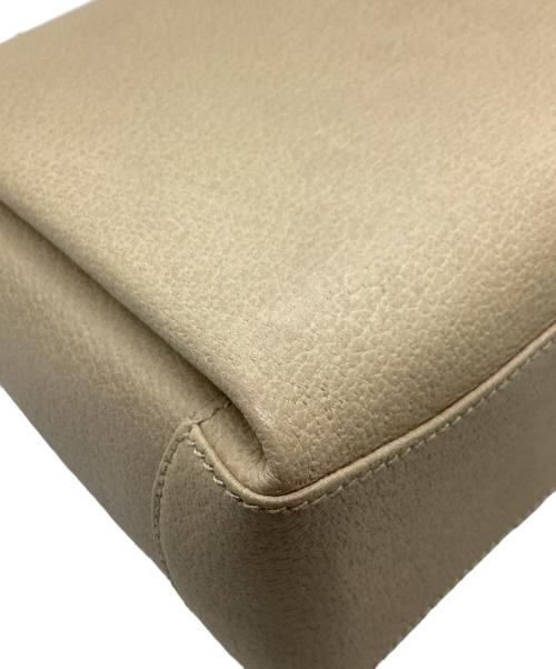 GUCCI（グッチ）GUCCI (グッチ) バンブーターンロックレザーハンドバッグ ベージュの古着・服飾アイテム