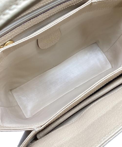 GUCCI（グッチ）GUCCI (グッチ) バンブーターンロックレザーハンドバッグ ベージュの古着・服飾アイテム