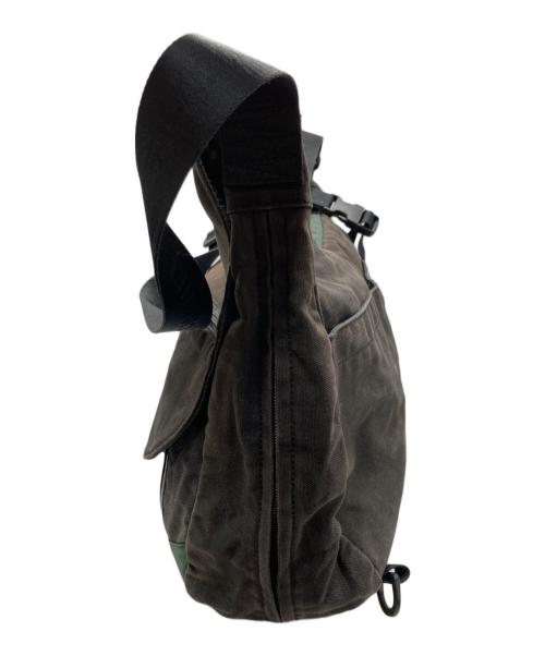 CHANEL（シャネル）CHANEL (シャネル) スポーツライン ココマーク ショルダーバッグ ブラック×グリーンの古着・服飾アイテム