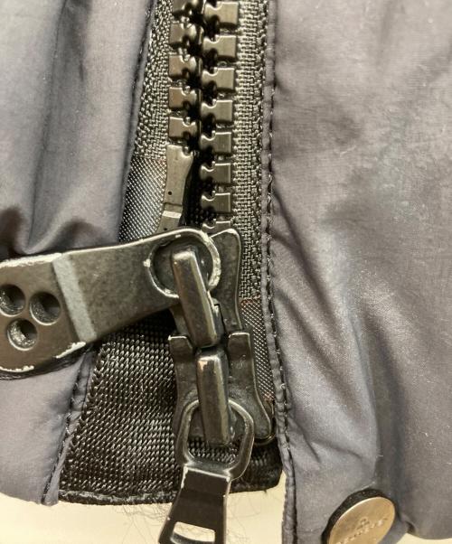 PEUTEREY（ピューテリー）PEUTEREY (ピューテリー) ダウンコート ネイビー サイズ:	SIZE Mの古着・服飾アイテム