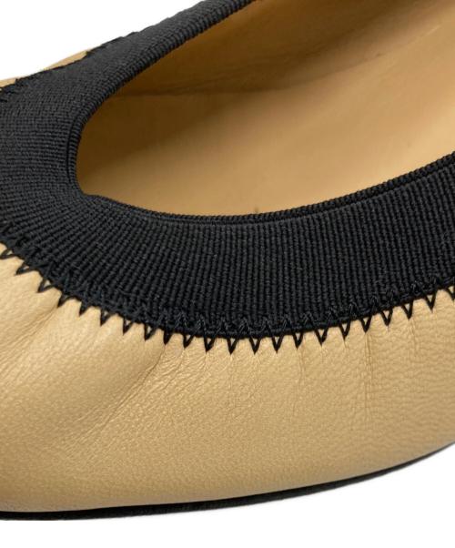 CHANEL（シャネル）CHANEL (シャネル) ココマークバイカラーヒールパンプス ベージュ サイズ:SIZE 38Cの古着・服飾アイテム