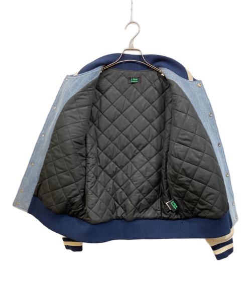 A FEW GOOD KIDS（アフューグッドキッズ）A FEW GOOD KIDS (アフューグッドキッズ) スタジャン ベージュ×ブルー サイズ:	SIZE Mの古着・服飾アイテム