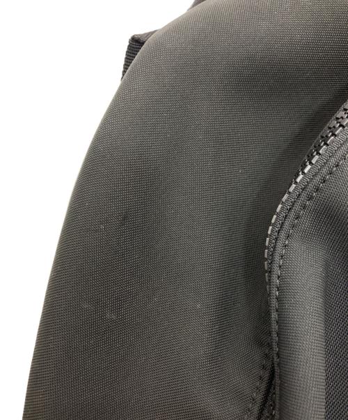 Dior（ディオール）Dior (ディオール) KAWS (カウズ) BEEモチーフバックパック ブラックの古着・服飾アイテム