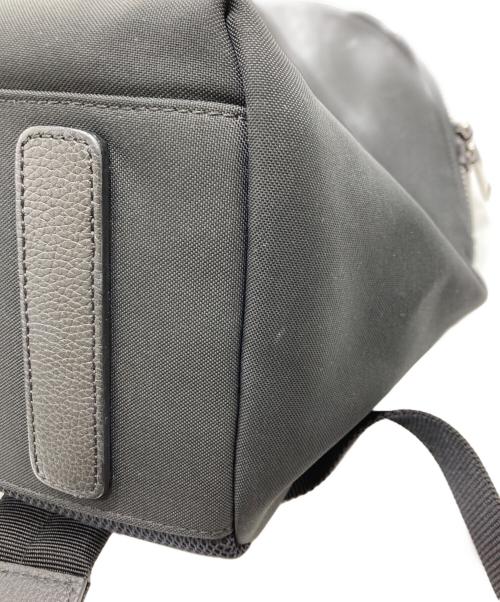 Dior（ディオール）Dior (ディオール) KAWS (カウズ) BEEモチーフバックパック ブラックの古着・服飾アイテム