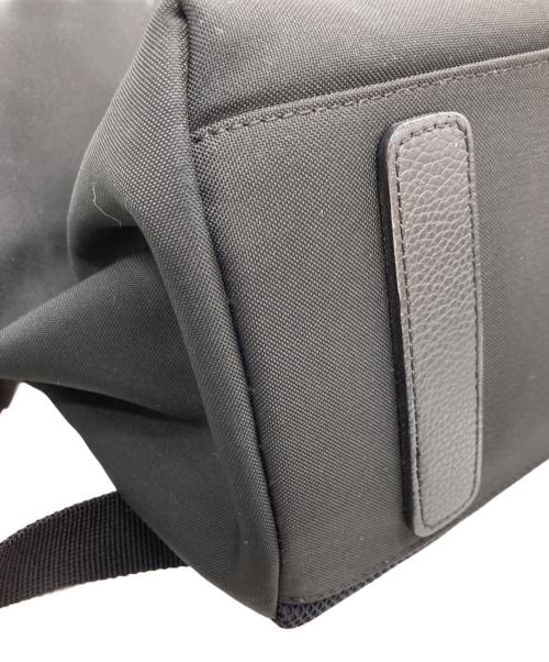 Dior（ディオール）Dior (ディオール) KAWS (カウズ) BEEモチーフバックパック ブラックの古着・服飾アイテム