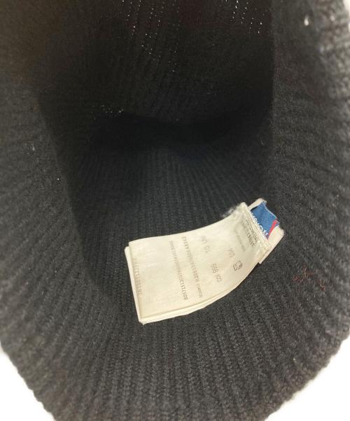 MONCLER（モンクレール）MONCLER (モンクレール) ロゴワッペンニット帽 ブラックの古着・服飾アイテム