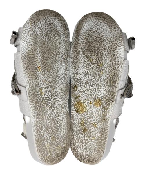 TOGA PULLA（トーガ プルラ）TOGA PULLA (トーガ プルラ) RAY BEAMS (レイ ビームス) メタルエンボスサンダル アイボリー サイズ:38の古着・服飾アイテム