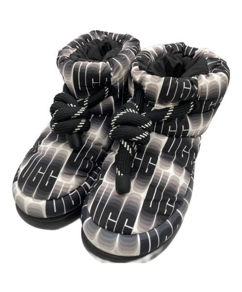 UGG（アグ）UGG (アグ) クラシック マキシ ウェーブレングス ショート ホワイト×ブラック サイズ:	SIZE 24cmの古着・服飾アイテム