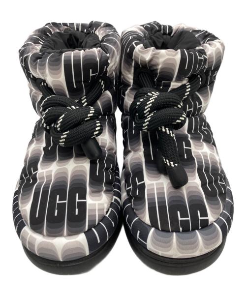 UGG（アグ）UGG (アグ) クラシック マキシ ウェーブレングス ショート ホワイト×ブラック サイズ:	SIZE 24cmの古着・服飾アイテム