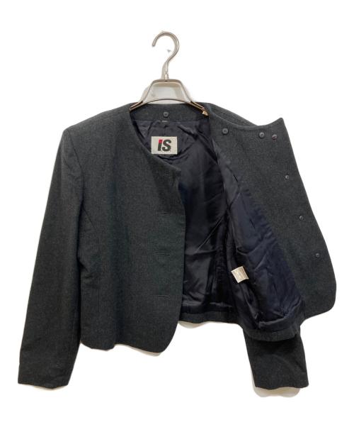 I.S.ISSEY MIYAKE（アイエス イッセイミヤケ）I.S.ISSEY MIYAKE (アイエス イッセイミヤケ) ノーカラージャケット グレー サイズ:9の古着・服飾アイテム