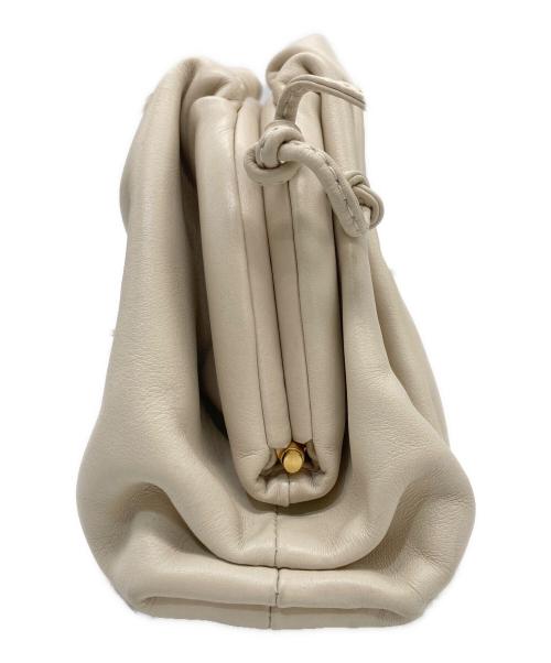 BOTTEGA VENETA（ボッテガベネタ）BOTTEGA VENETA (ボッテガベネタ) ミニザポーチ アイボリーの古着・服飾アイテム