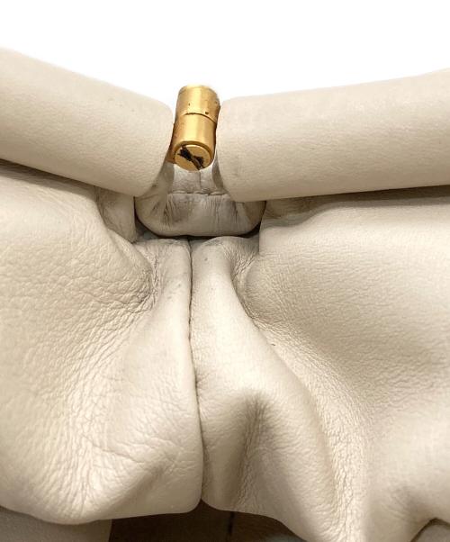 BOTTEGA VENETA（ボッテガベネタ）BOTTEGA VENETA (ボッテガベネタ) ミニザポーチ アイボリーの古着・服飾アイテム