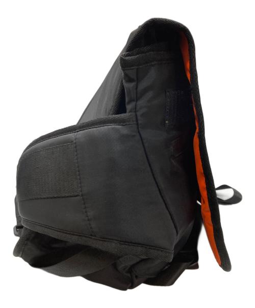 CHARI & CO NYC（チャリアンドコーニューヨーク）CHARI & CO NYC (チャリアンドコーニューヨーク) THE MESSENGER BAG ブラックの古着・服飾アイテム