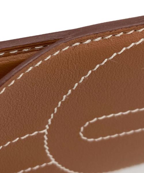HERMES（エルメス）HERMES (エルメス) カードケース 《MagSafe》 エマン “シュヴァル” ゴールドの古着・服飾アイテム