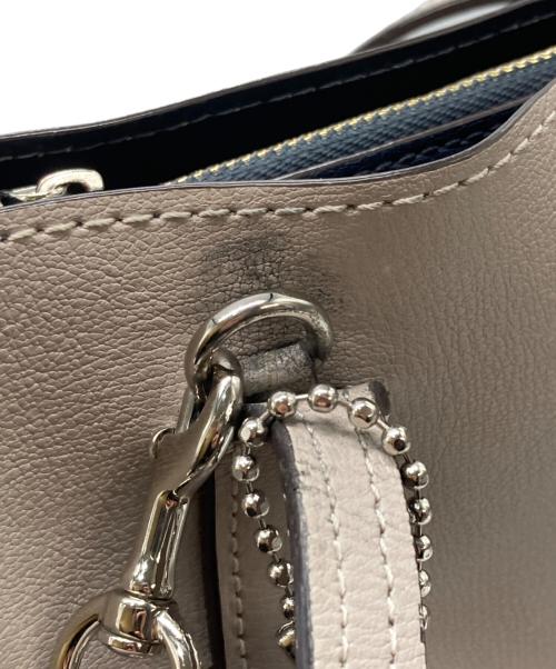 COACH（コーチ）COACH (コーチ) アベニュートートバッグ ベージュの古着・服飾アイテム