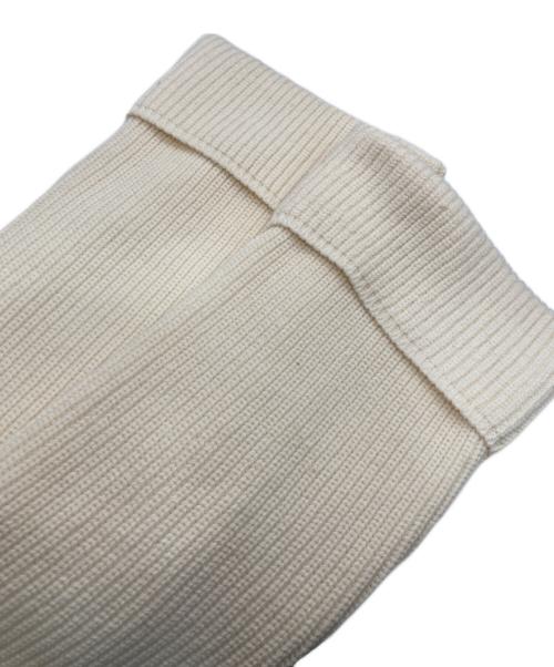 myne（マイン）myne (マイン) VNECK KNIT アイボリー サイズ:Freeの古着・服飾アイテム
