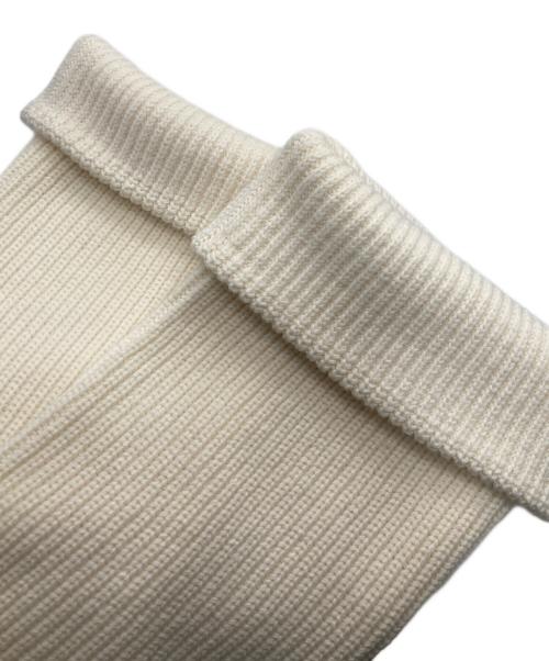 myne（マイン）myne (マイン) VNECK KNIT アイボリー サイズ:Freeの古着・服飾アイテム