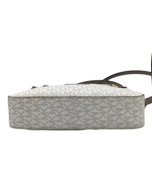 MICHAEL KORS（マイケル・コース）MICHAEL KORS (マイケル・コース) ショルダーバッグ ホワイトの古着・服飾アイテム