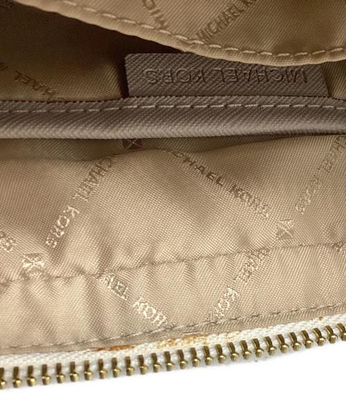 MICHAEL KORS（マイケル・コース）MICHAEL KORS (マイケル・コース) ショルダーバッグ ホワイトの古着・服飾アイテム