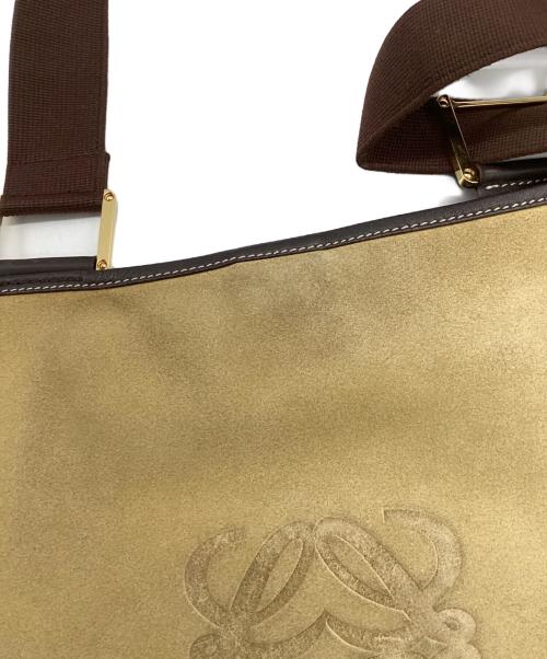LOEWE（ロエベ）LOEWE (ロエベ) アナグラムスエードショルダーバッグ ベージュの古着・服飾アイテム