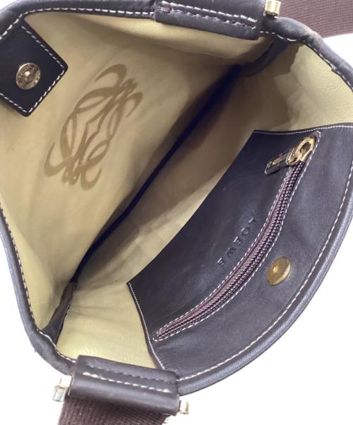 LOEWE（ロエベ）LOEWE (ロエベ) アナグラムスエードショルダーバッグ ベージュの古着・服飾アイテム