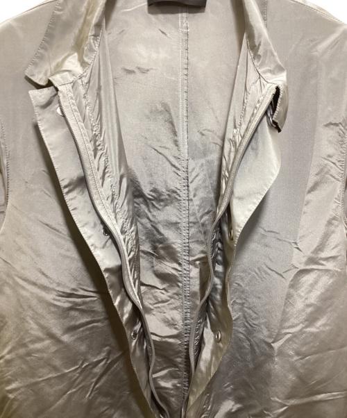 PRADA（プラダ）PRADA (プラダ) バックプリント シルクジャンプスーツ グレー サイズ:SIZE XSの古着・服飾アイテム