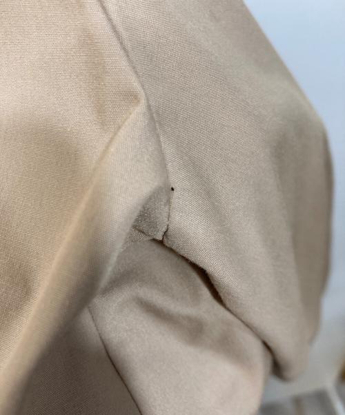 LE PHIL（ル フィル）LE PHIL (ル フィル) ライトタイプライターギャザーブラウス ベージュ サイズ:SIZE Freeの古着・服飾アイテム