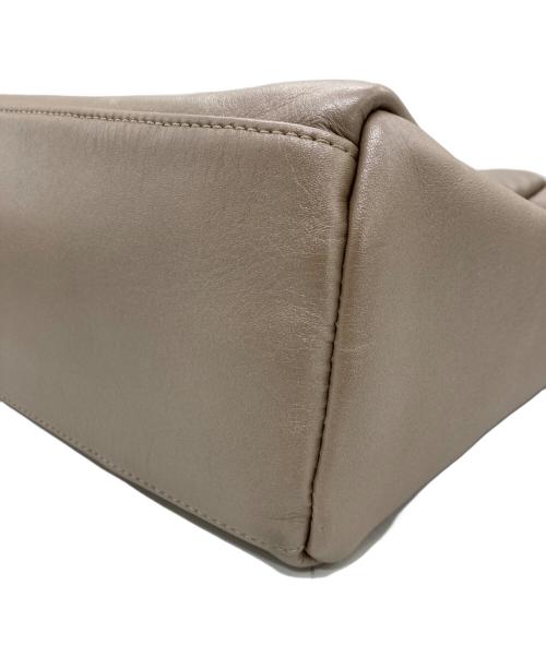 ear PAPILLONNER（イアパピヨネ）ear PAPILLONNER (イアパピヨネ) エンボスボストンバッグの古着・服飾アイテム