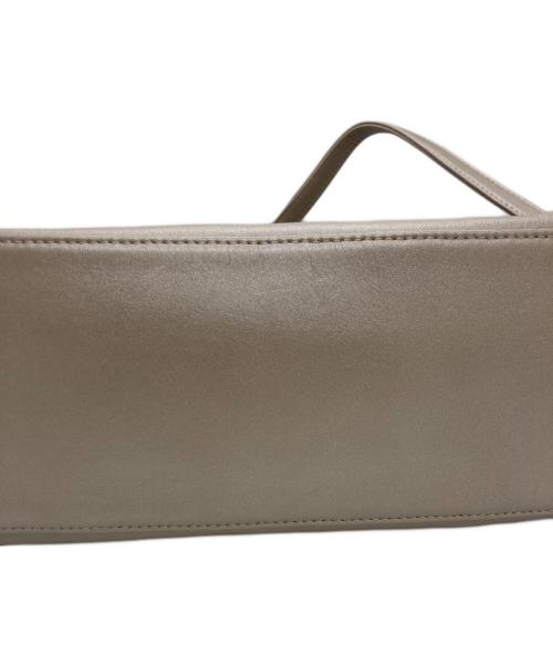 ear PAPILLONNER（イアパピヨネ）ear PAPILLONNER (イアパピヨネ) エンボスボストンバッグの古着・服飾アイテム