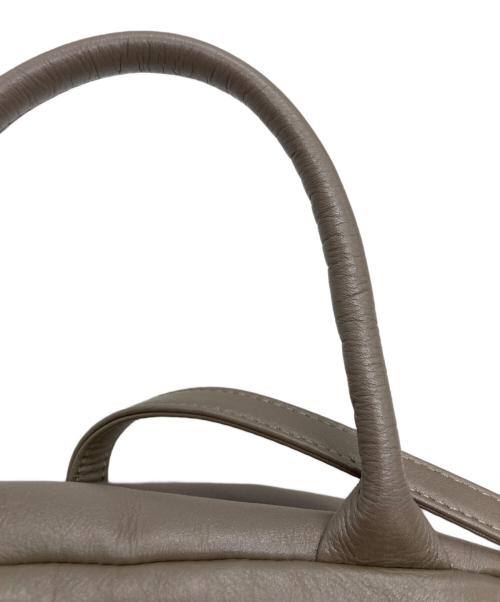 ear PAPILLONNER（イアパピヨネ）ear PAPILLONNER (イアパピヨネ) エンボスボストンバッグの古着・服飾アイテム