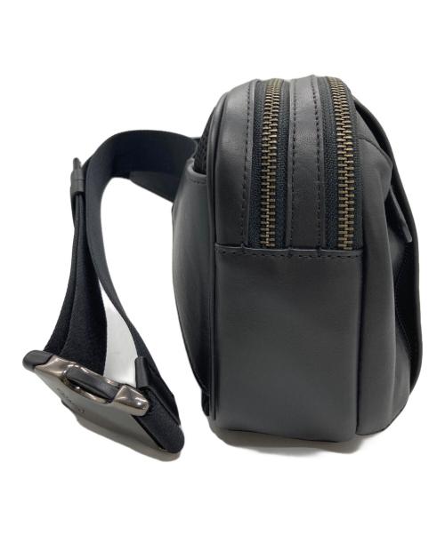 COACH（コーチ）COACH (コーチ) ボディーバッグ ブラックの古着・服飾アイテム