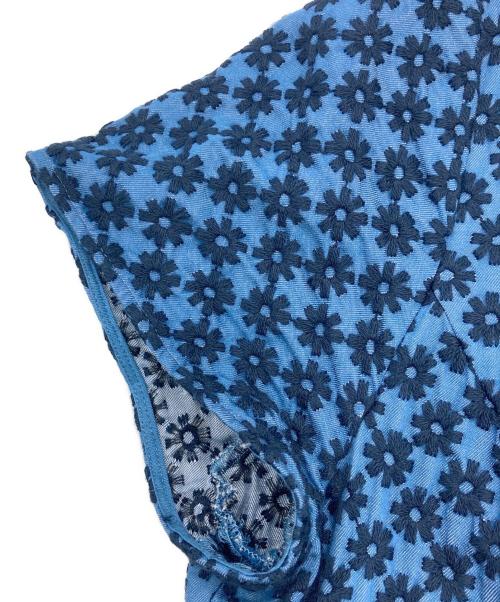 Maglie le cassetto（マーリエ ル カセット）Maglie le cassetto (マーリエ ル カセット) フラワー刺繍デニムワンピース ブルー サイズ:SIZE 11の古着・服飾アイテム