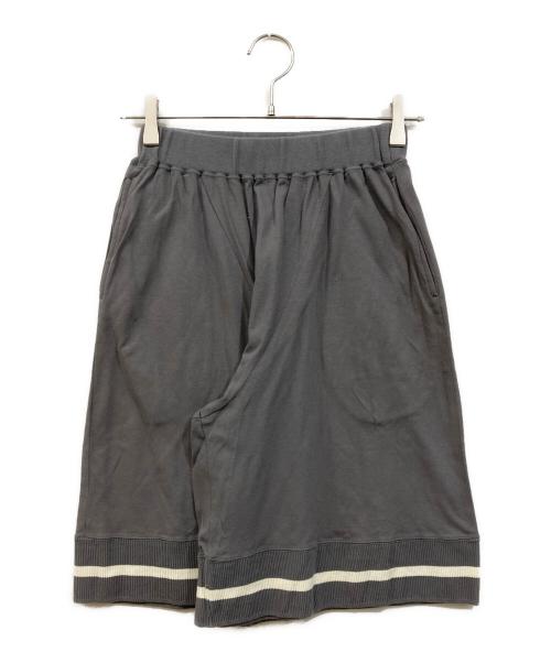 ISSEY MIYAKE（イッセイミヤケ）ISSEY MIYAKE (イッセイミヤケ) ハーフパンツ グレー サイズ:Ｍの古着・服飾アイテム