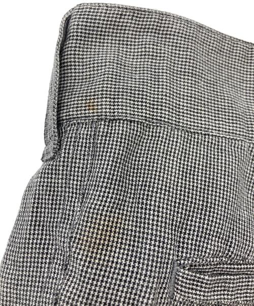 I.S. ISSEY MIYAKE（イッセイ ミヤケ）I.S. ISSEY MIYAKE (イッセイ ミヤケ) リネン混テーパードパンツ グレー サイズ:9の古着・服飾アイテム