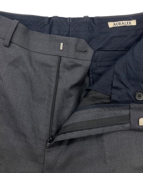 AURALEE（オーラリー）AURALEE (オーラリー) BLUEFACED WOOL SLACKS グレー サイズ:SIZE 3の古着・服飾アイテム