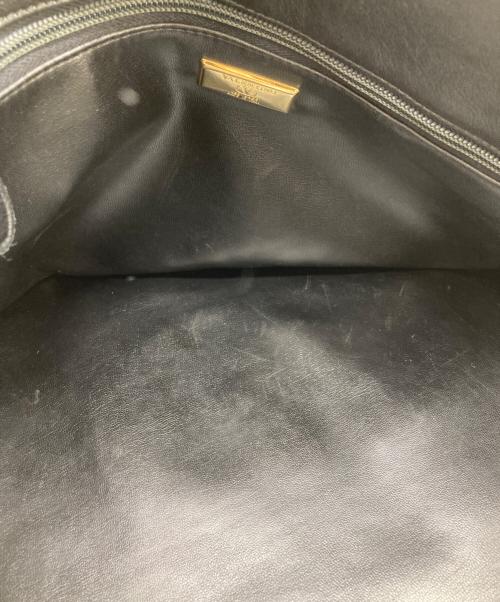 VALENTINO（ヴァレンティノ）VALENTINO (ヴァレンティノ) ロゴ型押しチェーンショルダーバッグ ブラックの古着・服飾アイテム