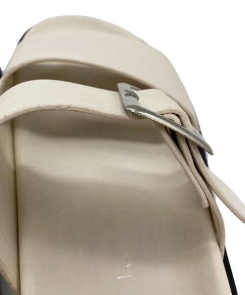 MOHI（モヒ）MOHI (モヒ) 2ベルトフラットサンダル アイボリー サイズ:SIZE 23.5cmの古着・服飾アイテム