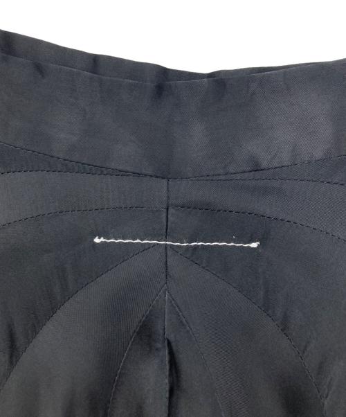 MM6 Maison Margiela（エムエムシックスメゾンマルジェラ）MM6 Maison Margiela (エムエムシックスメゾンマルジェラ) プリーツサテンマキシスカート ブラック サイズ:40の古着・服飾アイテム
