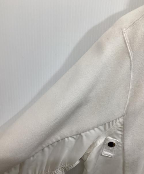 NIKE（ナイキ）NIKE (ナイキ) sacai (サカイ) NRG HOODY 再構築 フーディー ドッキング パーカー アイボリー サイズ:	SIZE Mの古着・服飾アイテム