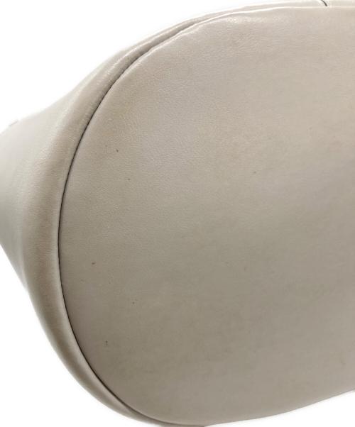 TOD'S（トッズ）TOD'S (トッズ) バケツレザートートバッグ ベージュの古着・服飾アイテム