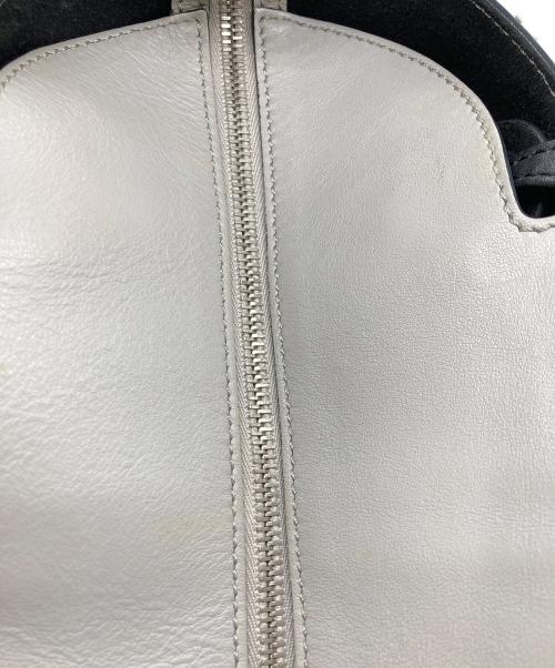 TOD'S（トッズ）TOD'S (トッズ) バケツレザートートバッグ ベージュの古着・服飾アイテム