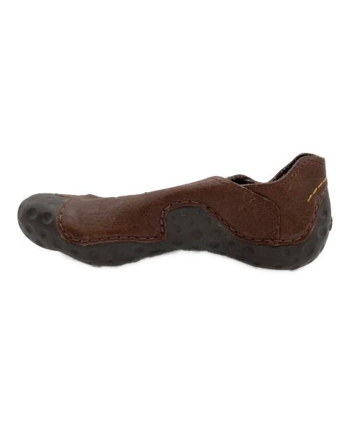 CLARKS（クラークス）CLARKS (クラークス) スリッポン ブラウン サイズ:SIZE 7(25~25.5)の古着・服飾アイテム