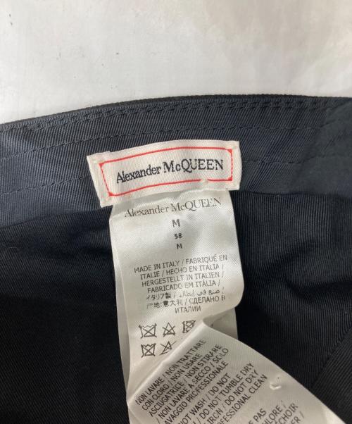 ALEXANDER McQUEEN（アレキサンダーマックイーン）ALEXANDER McQUEEN (アレキサンダーマックイーン) サイドロゴ ベースボールキャップ ブラック サイズ:SIZE Mの古着・服飾アイテム