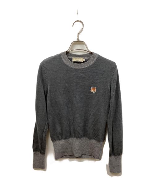 maison kitsune（メゾンキツネ）MAISON KITSUNE (メゾンキツネ) FOX HEAD PATCH ウール ニット グレー サイズ:SIZE XSの古着・服飾アイテム