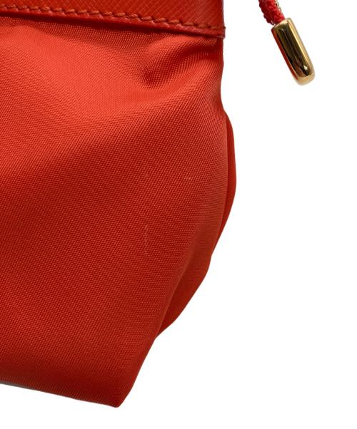 Salvatore Ferragamo（サルヴァトーレ フェラガモ）Salvatore Ferragamo (サルヴァトーレ フェラガモ) ヴァラリボンポーチ レッドの古着・服飾アイテム