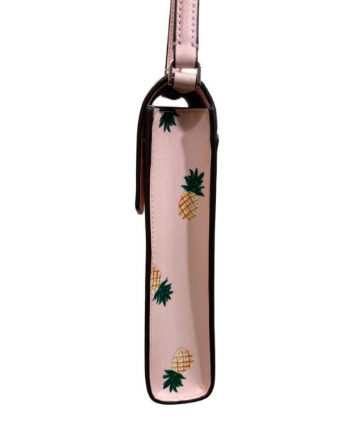 Kate Spade NEW YORK（ケイト・スペードニューヨーク）Kate Spade New York (ケイト・スペードニューヨーク) パイナップル柄フォンクロスボディーバッグ ピンクの古着・服飾アイテム