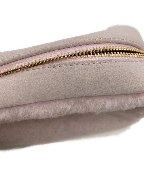UGG（アグ）UGG (アグ) JANEY CROSBDY SHEEPSKIN ピンクの古着・服飾アイテム
