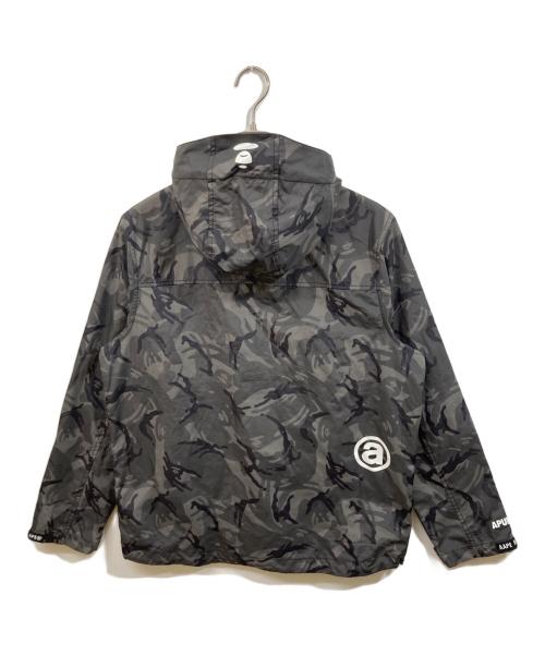 Aape BY A BATHING APE（エーエイプ バイ アベイシングエイプ）AAPE BY A BATHING APE (エーエイプ バイ アベイシングエイプ) カモフラマウンテンパーカー グレー サイズ:	SIZE Mの古着・服飾アイテム